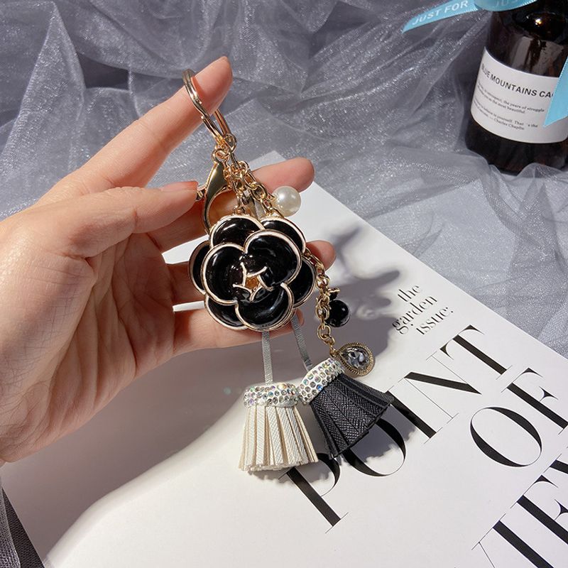 Kreative Kamelie Quaste Schlüsselanhänger Tasche Anhänger koreanische Perle Kette Kleidung Auto Zubehör Mode kleines Geschenk_voghion.com