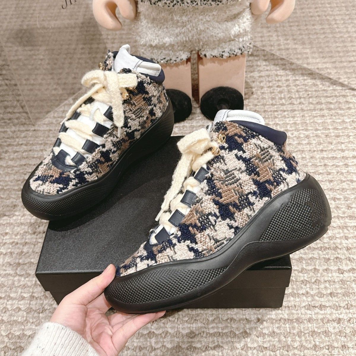 Xiaoxiangfeng 2025 Spring New Trendy Korean Edition Breathable American Waterproof Simple Versatile Ski Boots_voghion.com