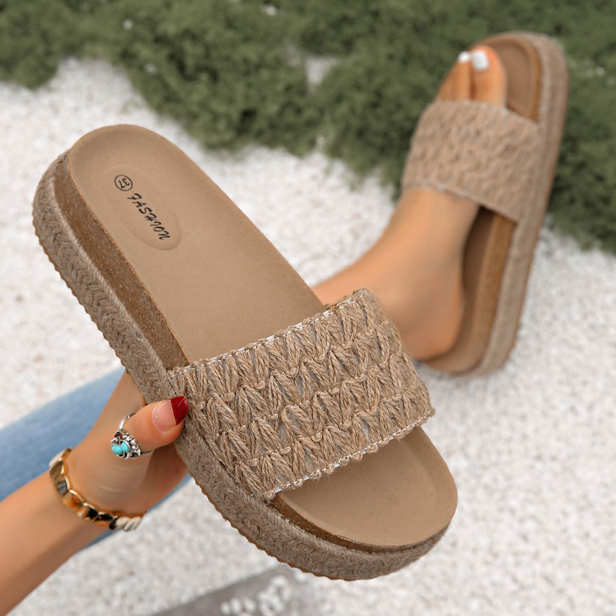 Ladies' Flat Slippers, Thick-soled Design, Woven Linen Upper. Casual Women's Sandals, Suitable For Both Indoor And Outdoor Use_voghion.com