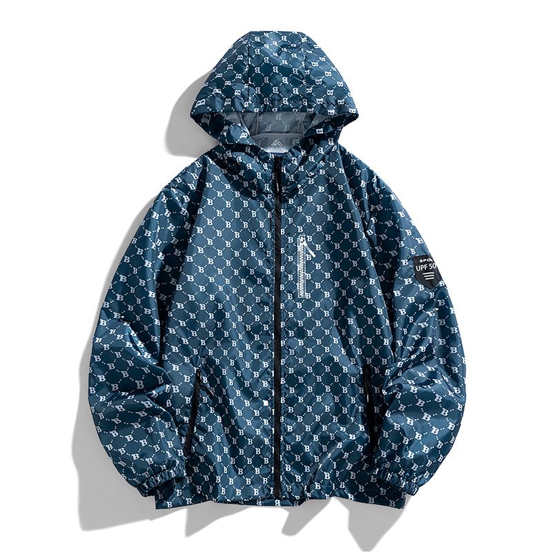 Chaqueta ligera con protección solar para hombre, para deportes al aire libre de verano, con FPS 50+, cortavientos, transpirable y con capucha, ideal para senderismo, correr y viajar. Color blanco._voghion.com