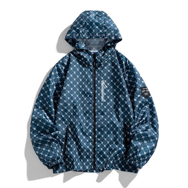 Chaqueta ligera con protección solar para hombre, para deportes al aire libre de verano, con FPS 50+, cortavientos, transpirable y con capucha, ideal para senderismo, correr y viajar. Color blanco._voghion.com