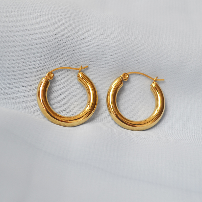 Orecchini a cerchio piccoli e spessi in ottone placcato oro, stile minimalista in metallo, personalità semplice e alla moda._voghion.com