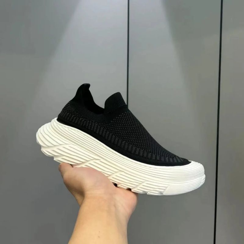 Farbblockierende Papa-Mesh-atmungsaktive koreanische Version 2024 Mode vielseitige Schnürschuhe für Herren dicke Sohle Sportruhe_voghion.com
