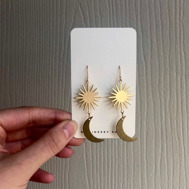 Orecchini in ottone con ciondolo vintage Luna e Sole_voghion.com