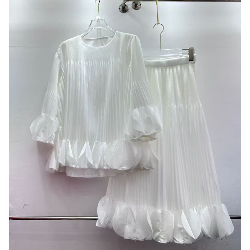 Ensemble deux pièces haut et jupe ample et décontracté pour femme, élégant et tendance, été 2025_voghion.com