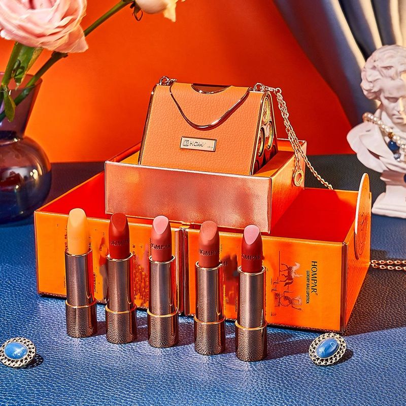 Estuche de regalo con estuche de cuero de lujo sedoso, lápiz labial, taza antiadherente, juego de regalo de bálsamo labial que no se desvanece_voghion.com
