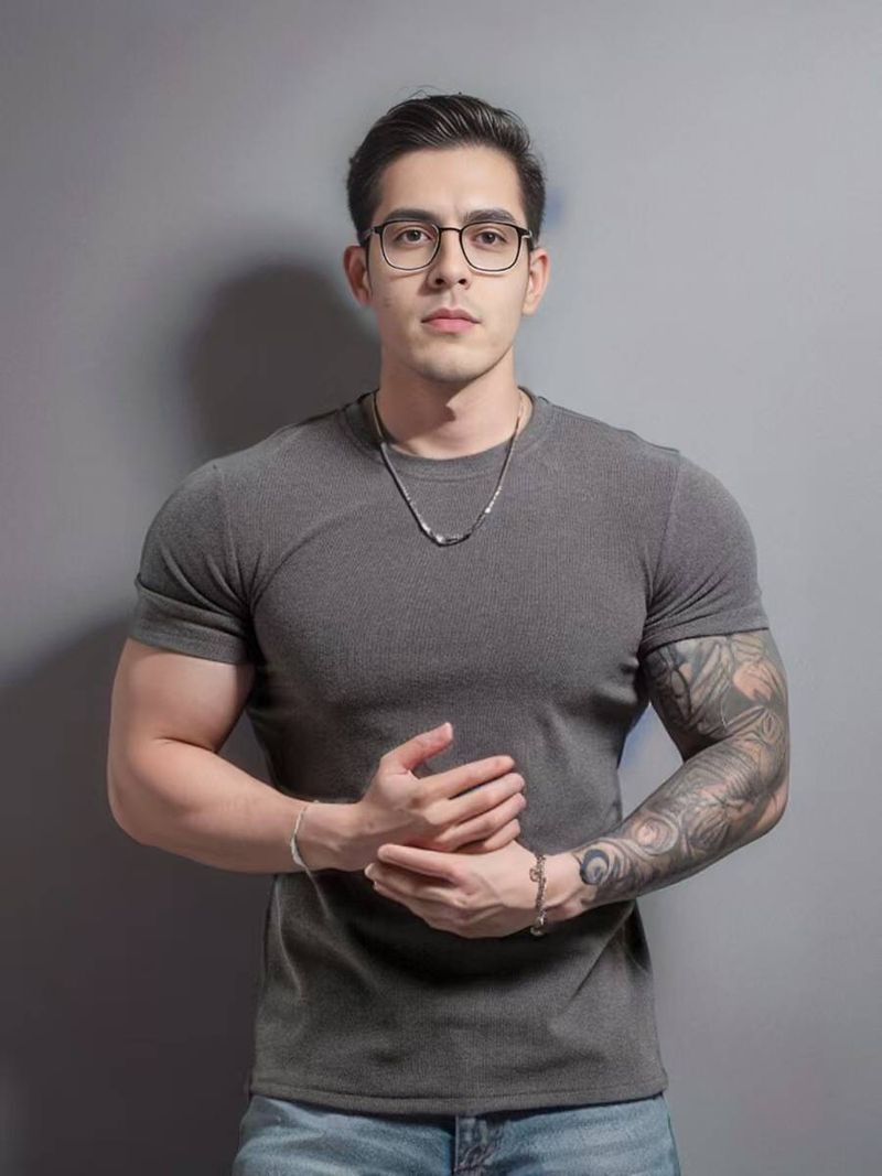 2025 men's hot selling 280g velvet toothpick round neck fitness short sleeved sports outdoor exercise elastic drawstring T-shirt short sleeved_voghion.com