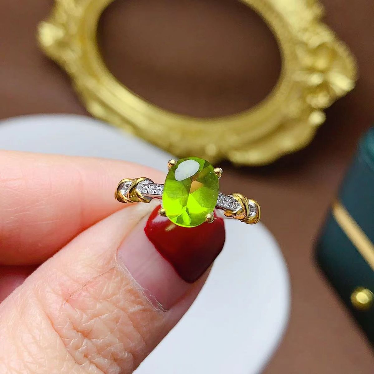 Nuovo stile, anello da donna semplice e regolabile in argento con topazio blu naturale colorato e granato._voghion.com