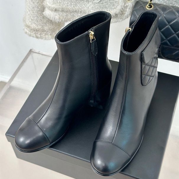 High-End-Qualität 2024 Kleiner Duftender Stil Farbblock Dicker Absatz Leder Seitlicher Reißverschluss Diamantgitter Neuer Martin_voghion.com