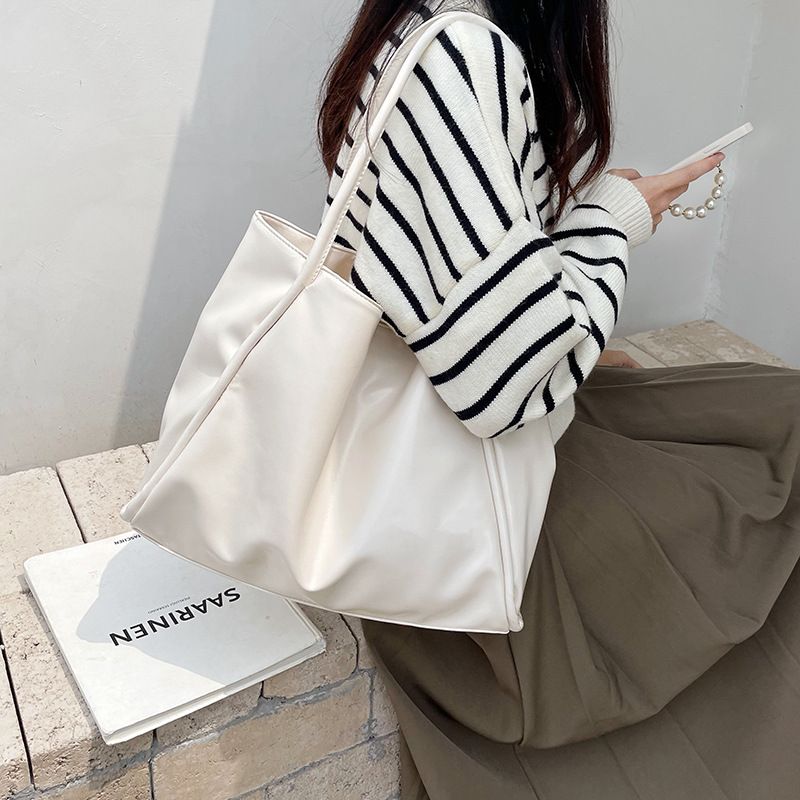 Autumn and Winter Large Capacity Texture Handheld Women's 2024 New Tote Bag, Unique Design, One Shoulder Underarm Bag_voghion.com