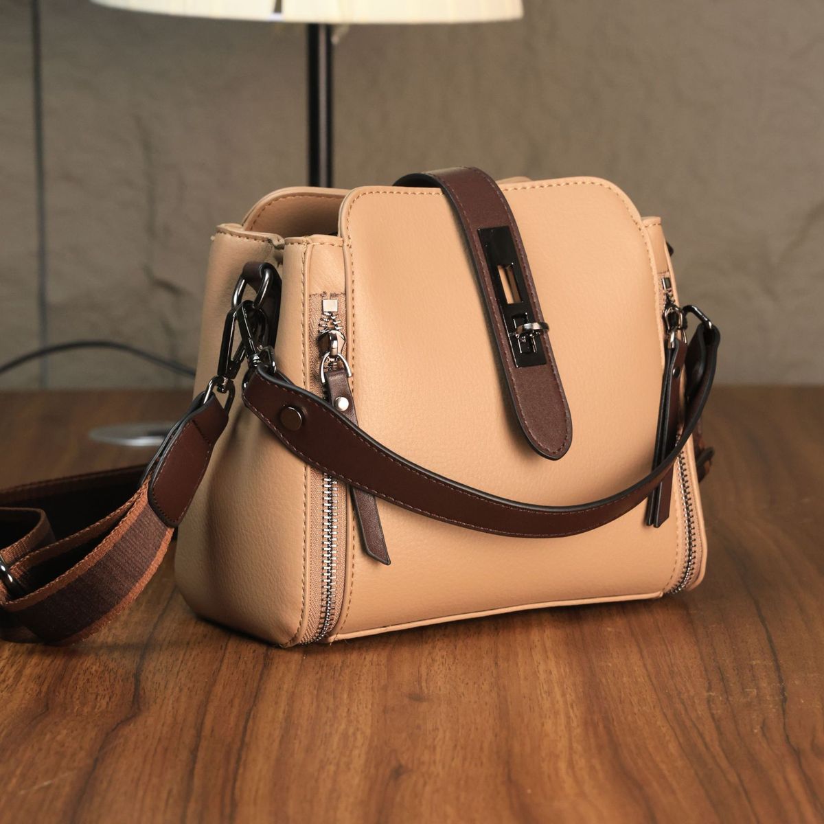 High quality minimalist crossbody for women, versatile 2024 new spring and summer niche French internet famous single_voghion.com