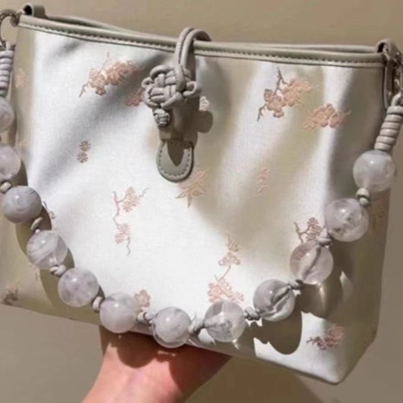 Neue bestickte Perlentasche im chinesischen Stil für Damen 2024, neue Sommer-Einkaufstasche mit Minderheitsdesign_voghion.com