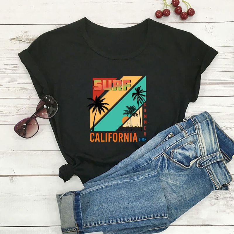 Maglietta da donna con scollo rotondo e stampa grafica colorata per le feste_voghion.com
