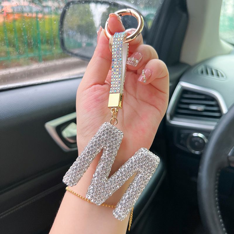 26 letter ceramic clay inlaid with diamonds, round buckle, car keychain, bag pen, exquisite women's diamond rope_voghion.com