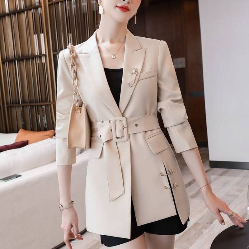 Boutique de vêtements pour femmes, nouvelle bijouterie, devanture de l'hôtel_voghion.com