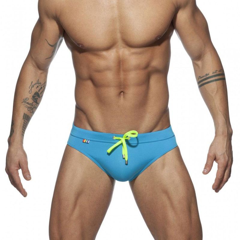 Bañador triangular sexy con rayas de colores para hombre, estilo bikini sencillo y atractivo._voghion.com
