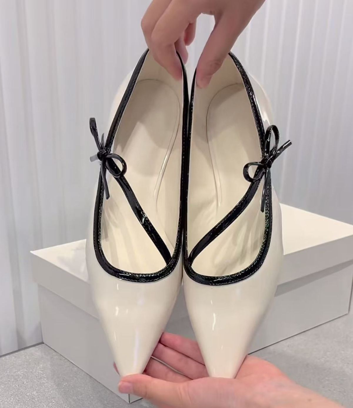 CHENGMAIZU25 Herbst Neue Schleife Bequeme Flache Spitzschuh Damen Flats K-70381133_voghion.com