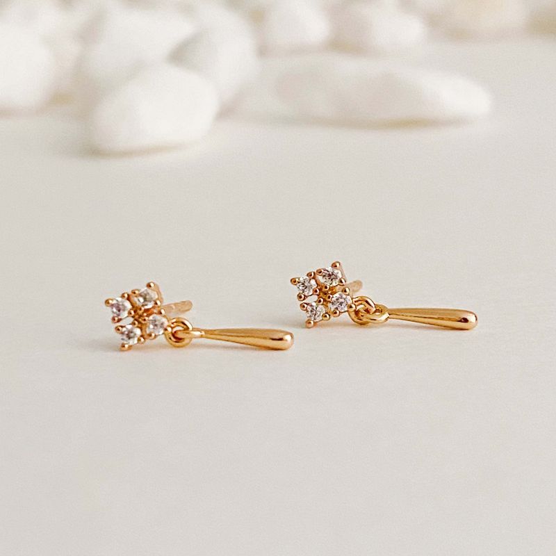 Mini Twinkle Dangle EarringsMini Twinkle Dangle Earrings_voghion.com