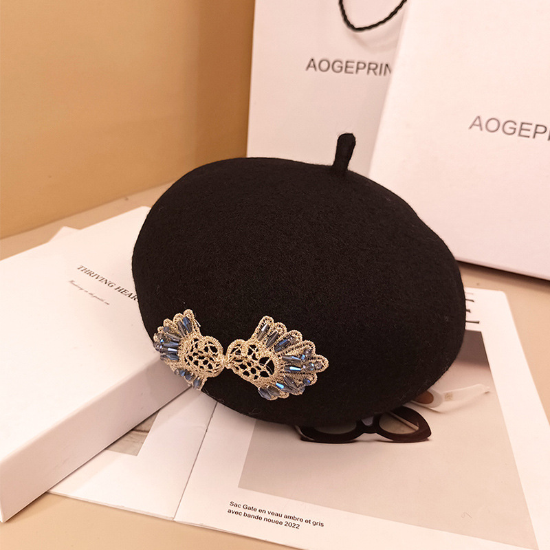 Designer new autumn and winter new rhinestone bow bow cap beret British retro sunshade forward hat straw hat woman_voghion.com