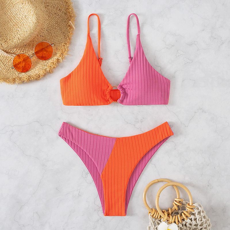 Damenbekleidung 2024 neuer Badeanzug, geteilter, farblich passender Bikini, rückenfreier Bikini-Badeanzug mit Pit-Streifen_voghion.com