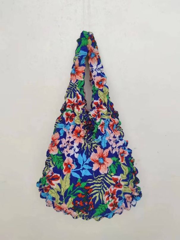 Fashion Magic bag telescopic bag pleated bag female tide ins net red explosion models large capacity multi Purpose Bubble_voghion.com