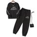 Conjunto feminino de moletom com estampa de letras – Blusa de moletom moderna com capuz e calça jogger (Estampa 9019, Branco/Preto, Tamanhos P-XXG)_voghion.com
