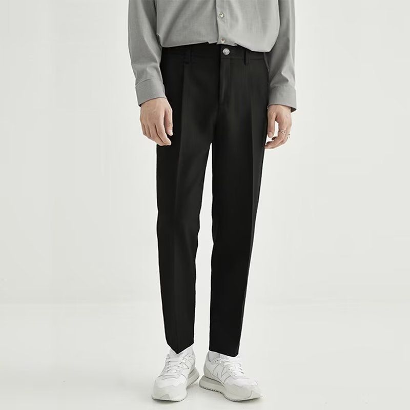 Herrenbekleidung Frühlings- und Sommerhose im Drape-Design Neun-Punkt-Hose Gerade, lockere Hose Leichte Business-Drape-Freizeithose für Herren_voghion.com
