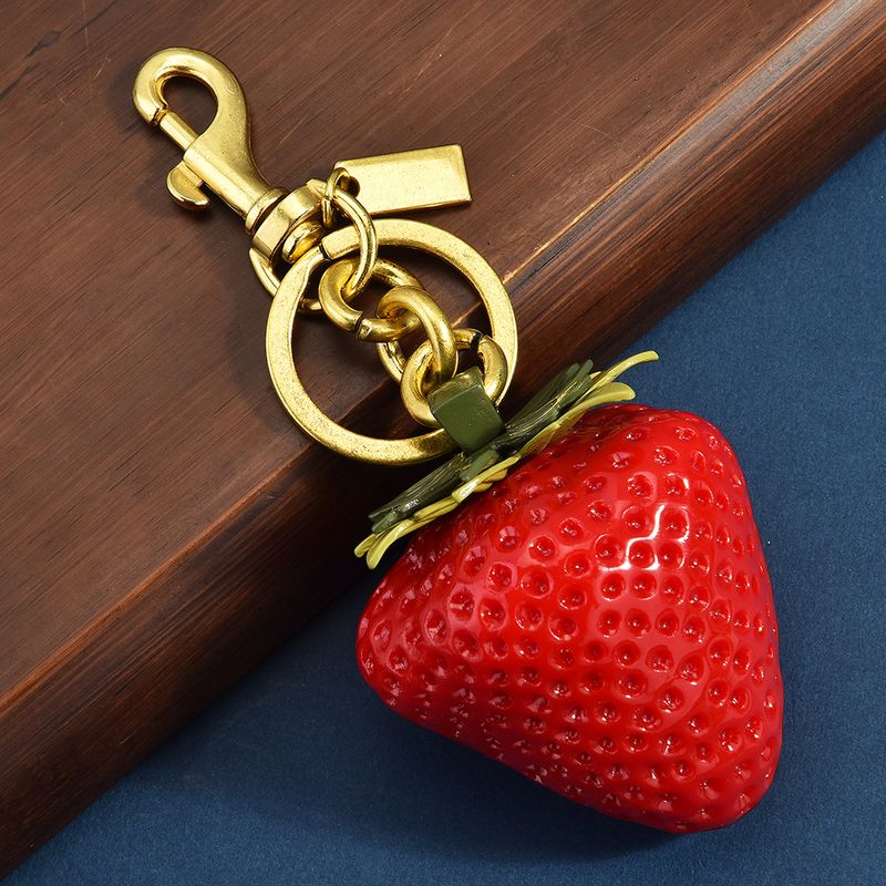 New Hot-Selling Two-Color 3D Realistic Big Strawberry Pendant Personalized Bag Fruit Keychain Ornament_voghion.com