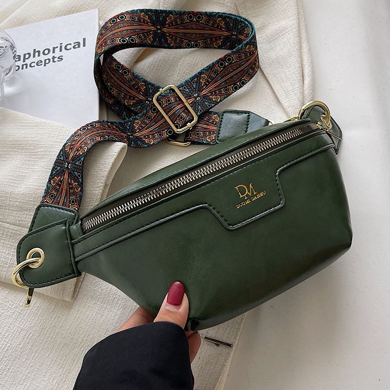 Die diesjährige trendige Tasche mit Sinn für Luxus 2024 Neue modische Hüfttasche Vielseitige Sommer-Umhängetasche im Instagram-Stil Damentasche Brusttasche_voghion.com