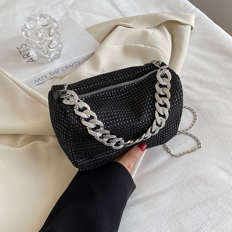 Kettentasche für Damen, Sommer 2022, neue trendige koreanische Version, helle Diamant-Zylindertasche voller Diamanten, modische, lässige Schulter-Umhängetasche_voghion.com