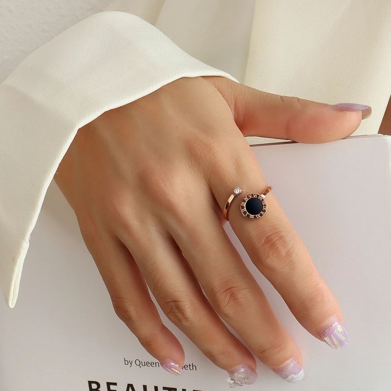 Sier Gold VENUS Color Ring Classic Black Disc Roman Numeral For Women Girl Gift Trendy Jewelry Dropship Wh_voghion.com