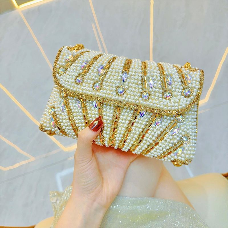 Handgemachte Perlen-Unterarmtasche mit Strasssteinen, Abend-Clutch, kleine quadratische Schulter-Umhängetasche für Partys_voghion.com
