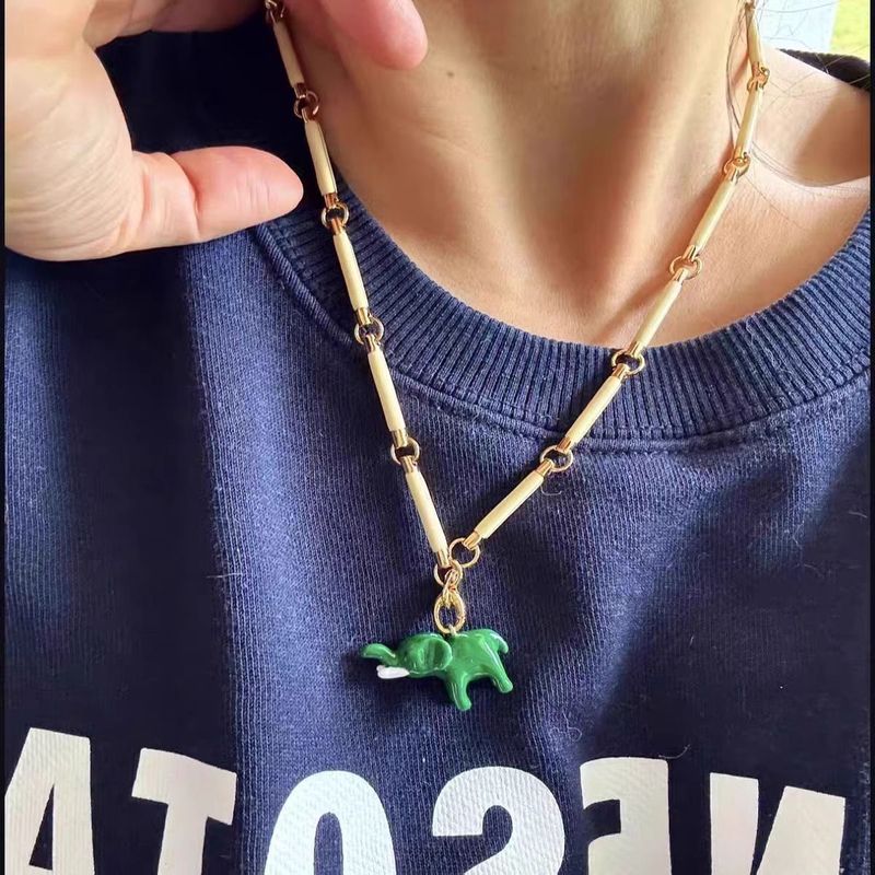 Collar de elefante verde bebé versátil, fresco y elegante, con esmalte chino extraíble, estilo festivo para mujer._voghion.com