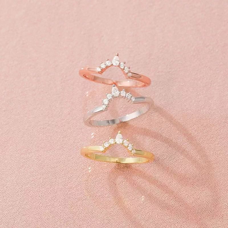 S925 Sterling Silber Ring für Damen, Leichter Luxus, High-End-Gefühl, Blinkendes V-förmiges Buchstabendesign, Einfacher Und Vielseitiger Ring_voghion.com