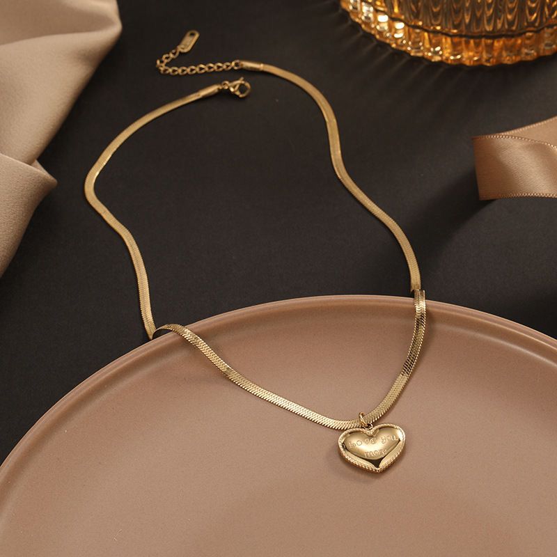 Love Heart Necklace For Women - Titanium Steel Clavicle Chain (Simple Pendant, Net Red Ins Forest All-Match Snake Chain)_voghion.com