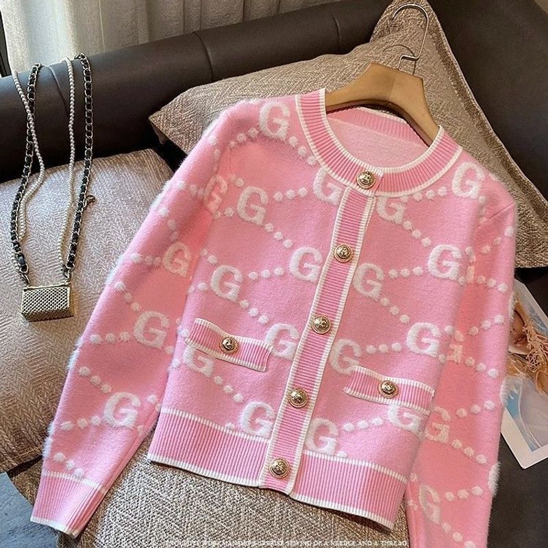 Suéter de punto tipo cárdigan informal de estilo pequeño y fragante, nuevo, dulce y pegajoso, color rosa, para otoño e invierno, 2024_voghion.com