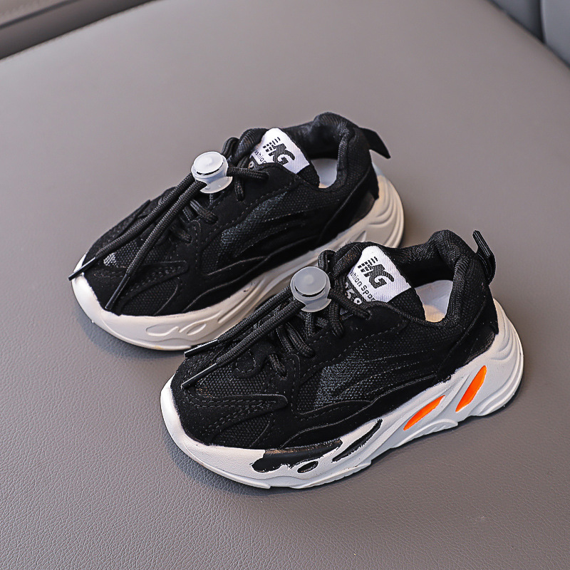2023 vår och höst barnskor grossist pojksneakers koreansk version flickor andas löparskor mode trendiga sportskor för barn_voghion.com