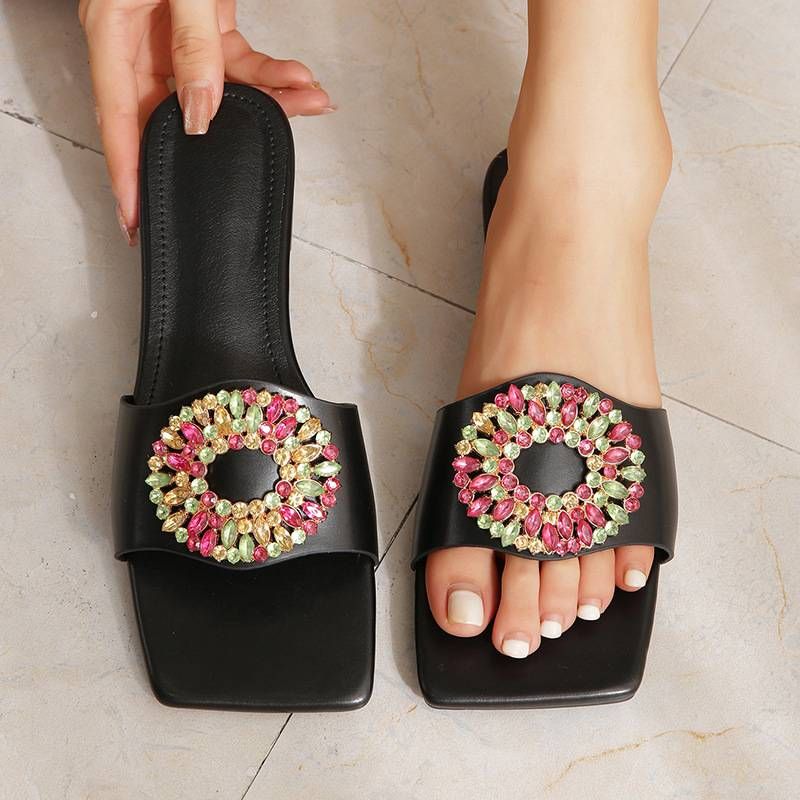 New fashion big diamond button flat sandals for women plus size open-toothed flip-flops_voghion.com