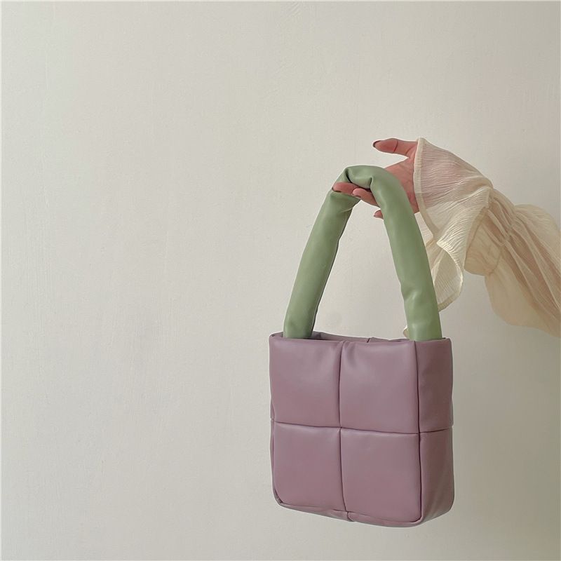 Borsa a mano da donna in morbida pelle dal design unico 2024, nuova alla moda e versatile, trama a rombi, in cotone riempito con griglia quadrata_voghion.com