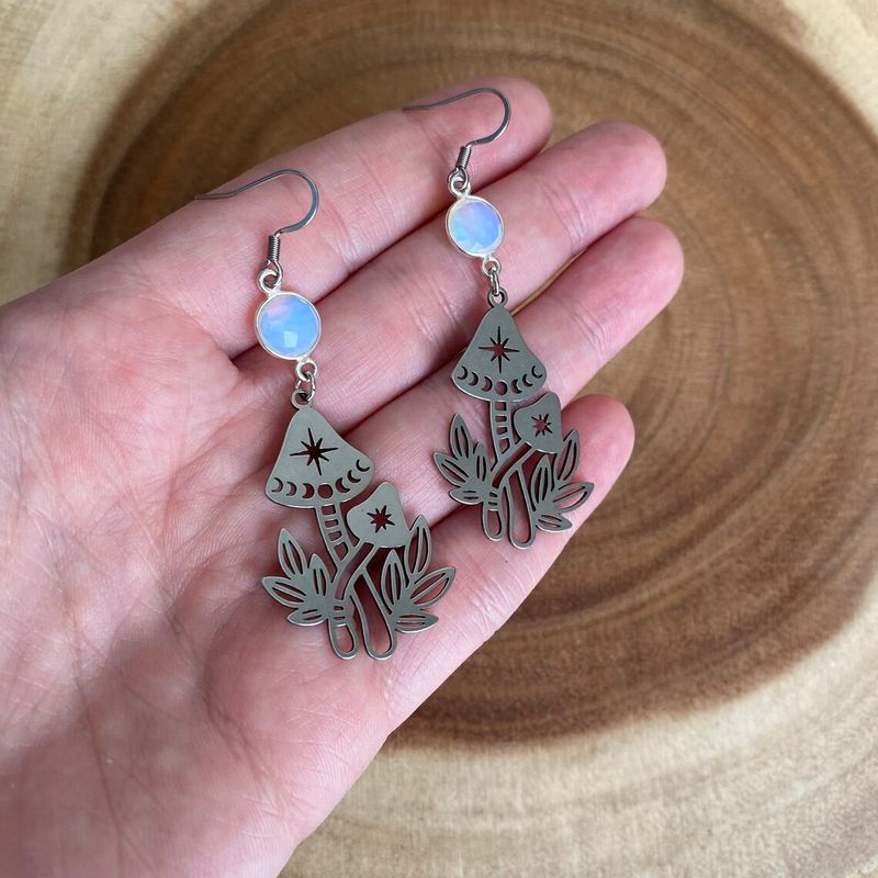 Gioielli e accessori Orecchini pendenti con opale fungo celeste_voghion.com