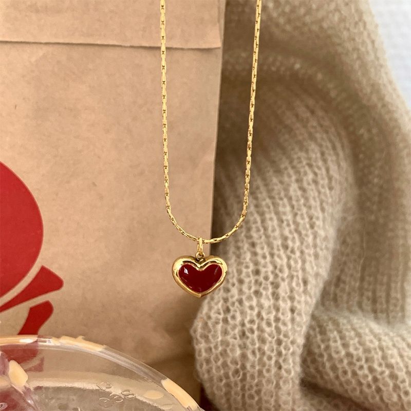 Ciondolo a forma di cuore rosso alla moda coreana, collana in acciaio inossidabile da donna, modello di nicchia carino ed elegante, artificiale_voghion.com