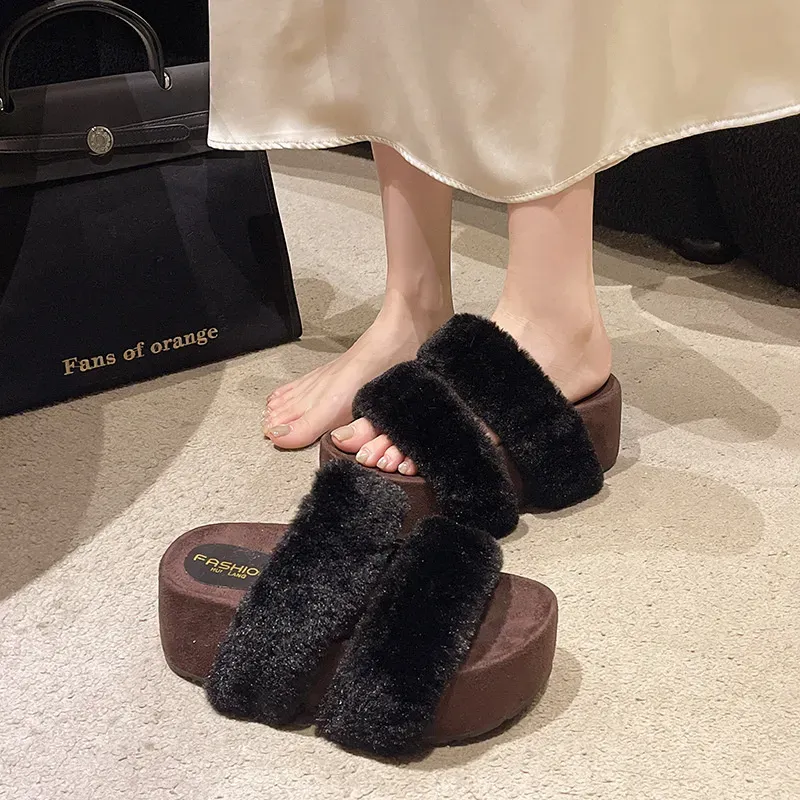 hot Free Delivery Designer Women Cotton Mop Fashionable Woolen For Outerwear Flat Bottom Cute And Warm Slippers_voghion.com