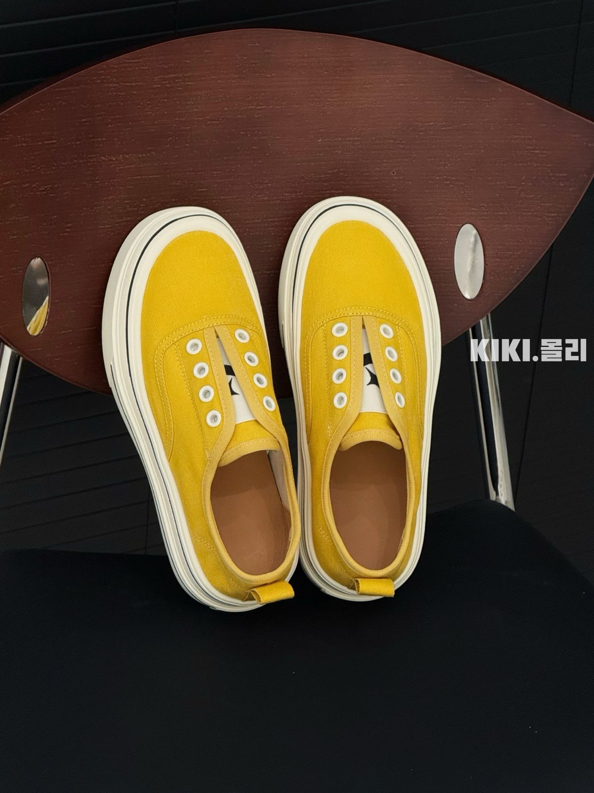 Thick-Soled European Style Canvas 2025 New Versatile Casual Comfortable Slip-On Lazy Soft Sole Board Shoes For Women_voghion.com