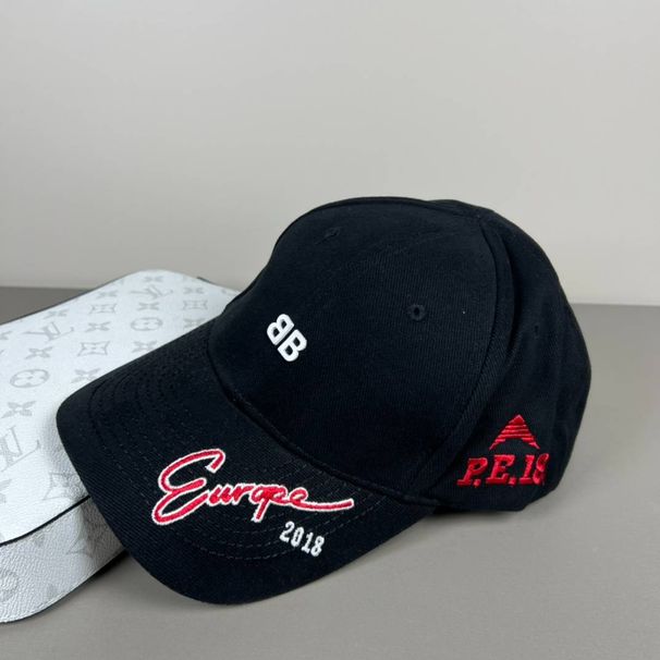 Fashion Classic Europe 2018 Serie Bestickte Baseballkappe für Männer und Frauen, gleiche lässige Hundert-Sonnenschutzkappe_voghion.com