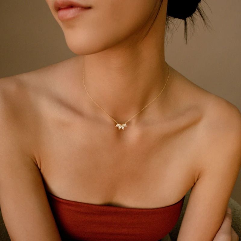 Fishtail Flower Zircon Necklace For Women, Simple Personalized Charm, Horse Eye Pendant, And Collar Chain_voghion.com