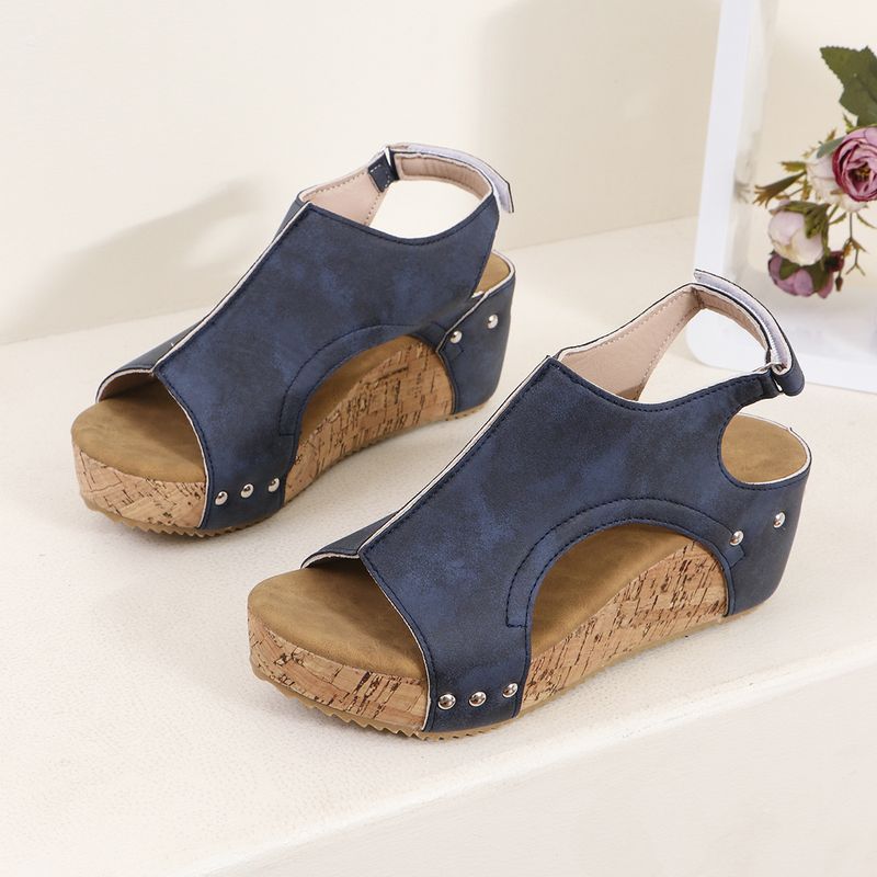 Chaussures pour femmes, grandes pointures, sandales compensées à semelle épaisse et rivets_voghion.com