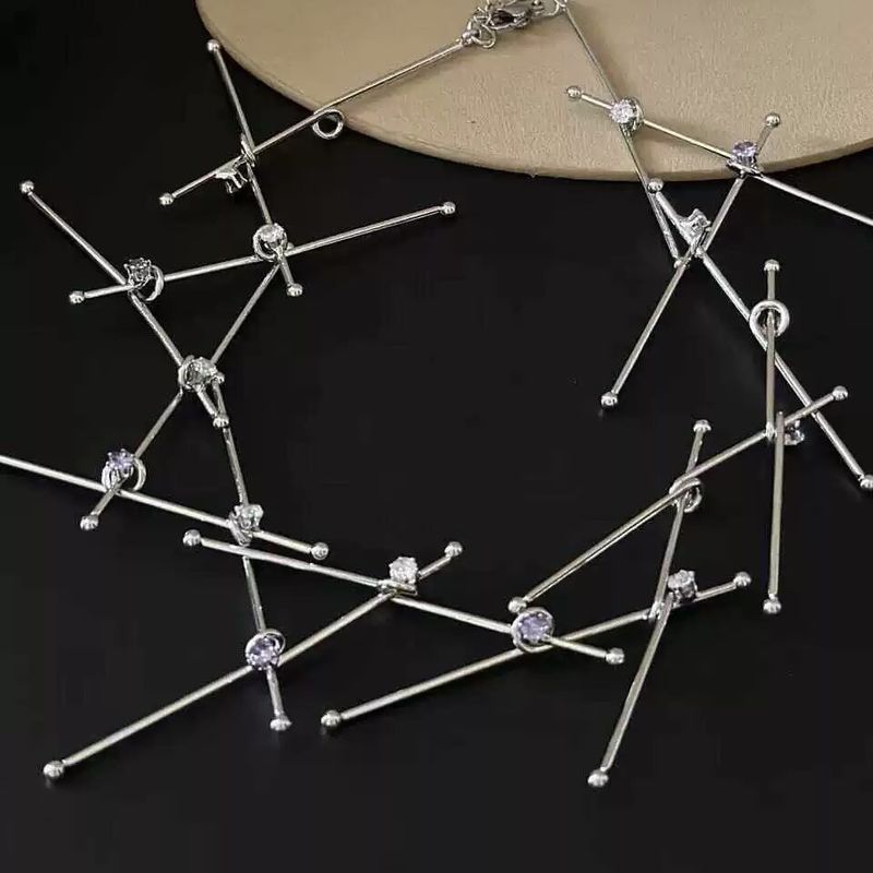 2025 New Thorn Necklace Light Luxury Niche Collarbone Simple Versatile Elegant Choker Chain Neck Strap Trendy_voghion.com