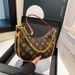 Light luxury high-end texture chain armpit women's presbyopia crescent bag, niche versatile ins crossbody shoulder bag_voghion.com