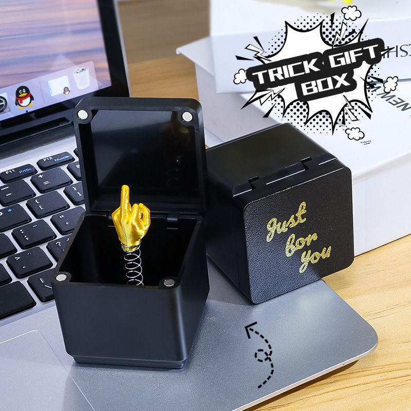 Christmas Interesting Prank Gift Middle Finger In Box Christmas Box Funny Creative Gifts Office Desk Decoration Home Decoration_voghion.com