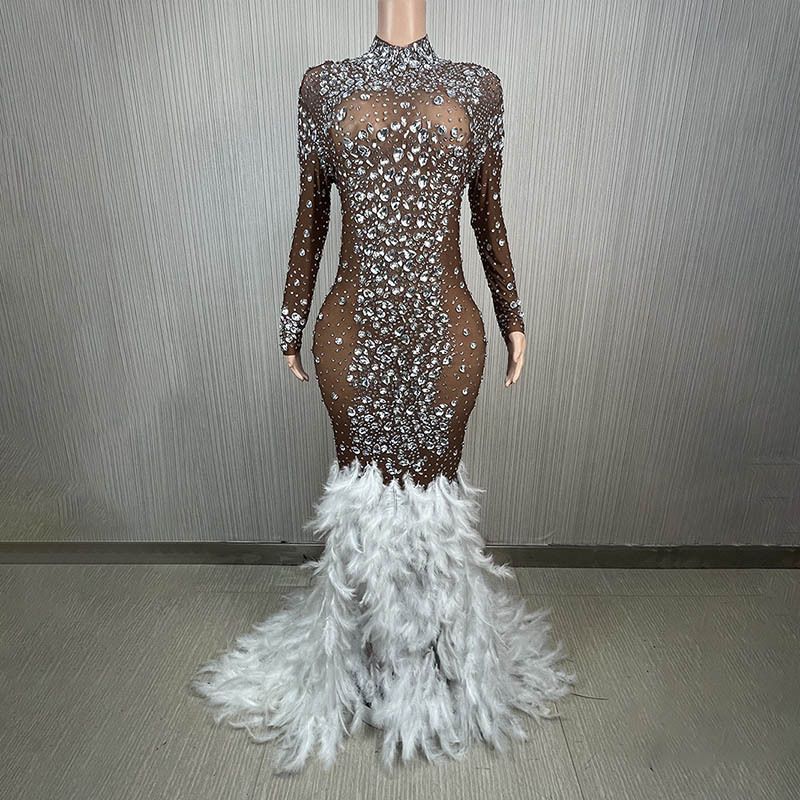 Vestido de noche elegante para mujer con ribete de plumas_voghion.com